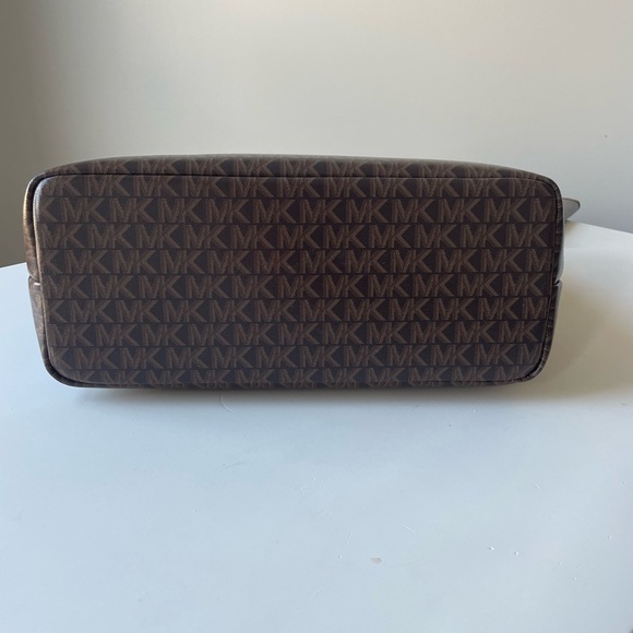 NWT MICHAEL Michael Kors Eliza Large East West Open Snap Tote in Brown Acorn - Picture 4 of 15